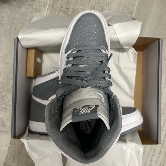 Jordan 1 Retro High OG - 8.5 Men’s - Picture 4 of 4